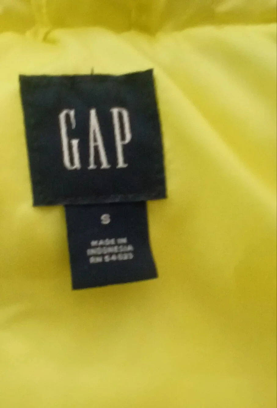 Vintage GAP Down Bright Yellow Hooded Puffer Vest Size Small.